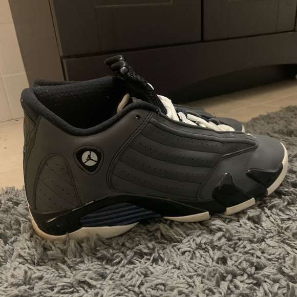 Retro Jordan 14 grade school size